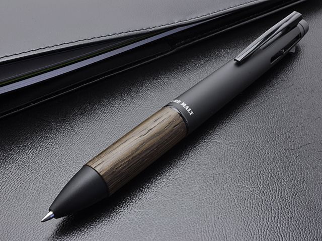 mitsubishi 三菱鉛筆 複合筆記具 ピュアモルト ジェットストリームインサイド 4＆1 ブラック MSXE5-2005-07 |  世界の筆記具ペンハウス