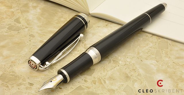 Cleo Skribent クレオ・スクリベント 万年筆 プラチナシリーズ 万年筆 ブラック | 世界の筆記具ペンハウス