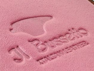 イルブセット ヌメ革シームレスコインケース スクエア型