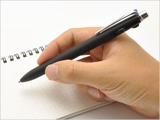 三菱鉛筆　複合筆記具　ジェットストリーム プライム 3色ボールペン　0.7mm