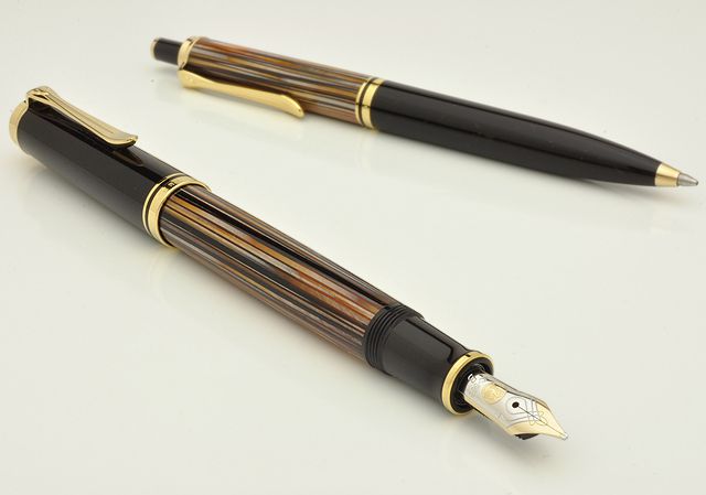 Pelikan ペリカン 万年筆 特別生産品 スーベレーン M400 茶縞 | 世界の