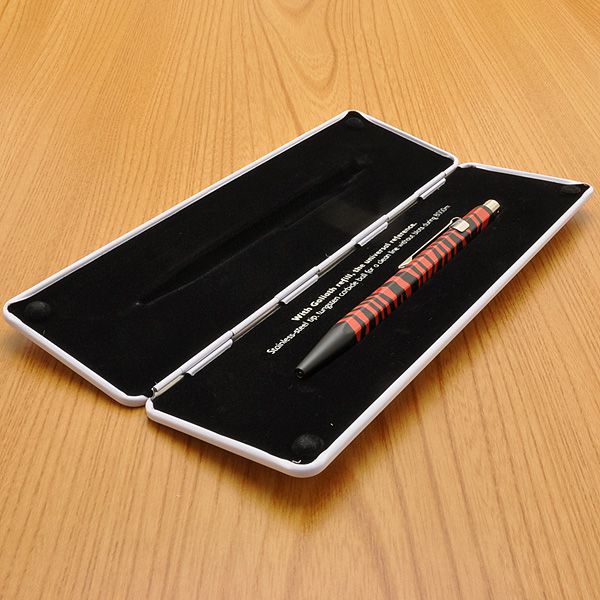 CARAN D'ACHE（カランダッシュ）ボールペン 限定品 849 ゼブラ 0849-610 レッド 缶ケース入り