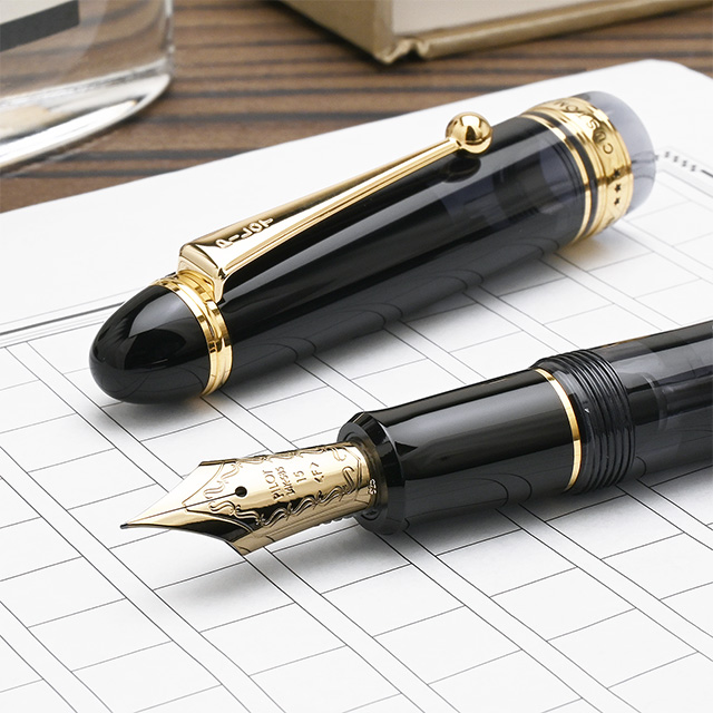 A-11 PILOT 万年筆 カスタム823 透明ブラック パイロット 万年筆 カスタム823 透明ブラック | ペンハウス