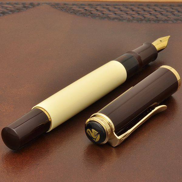 Pelikan（ペリカン）万年筆 特別生産品 クラシック M200 カフェクリーム