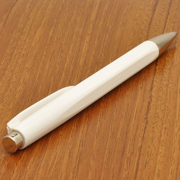 CARAN D'ACHE（カランダッシュ）ボールペン 888 インフィニット NN0888-001 ホワイト