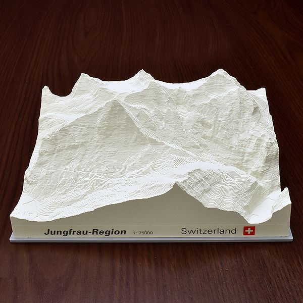 レリオラマ アイガー・メンヒ・ユングフラウ スイス製精密山岳模型 3510 ホワイト