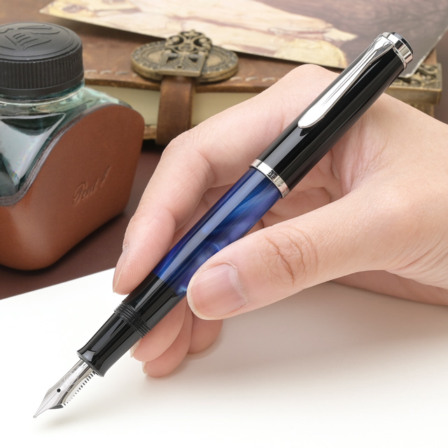 Pelikan ペリカン 万年筆 クラシック 205シリーズ マーブルブルー