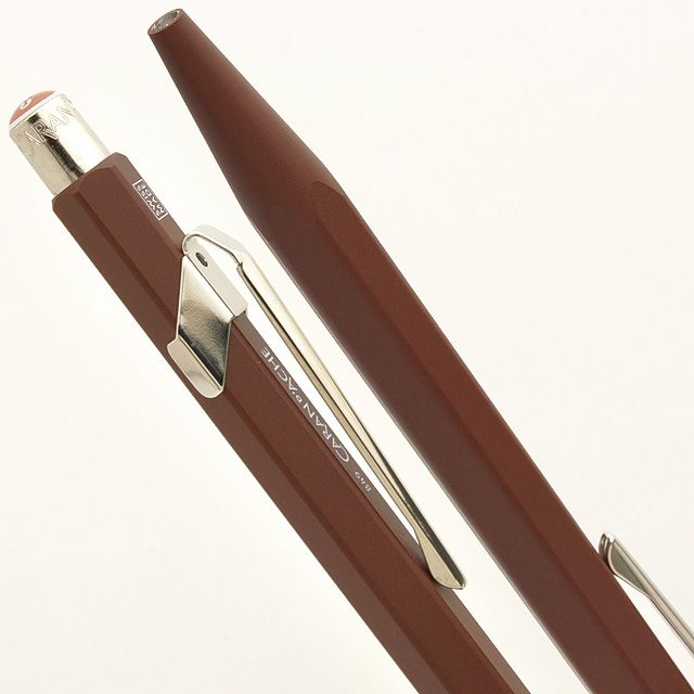 CARAN D'ACHE（カランダッシュ）アジア限定モデル ボールペン 849CARAN D'ACHE（カランダッシュ）＋ ラインフレンズ ブラウン NF0849-559