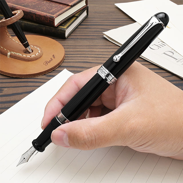 【極稀少】40年代 AURORA アウロラ 88 オリジナル 14K F 万年筆 AURORA（アウロラ） 限定品 万年筆 88 エバニテ・ブルー | ペン