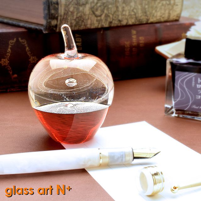 glass art N＋（グラスアートエヌプラス） ペーパーウェイト りんごのペーパーウェイト レッド