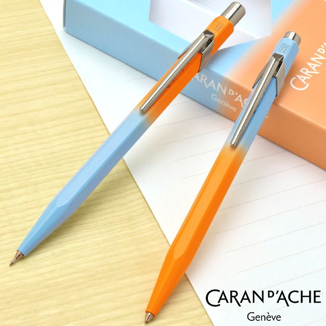 【名入れ一本分 無料】CARAN D'ACHE（カランダッシュ）ボールペン＆0.5mmペンシル 限定品 フレッシャーズ2022 849 ブルーオレンジ ギフトセット 8490-701