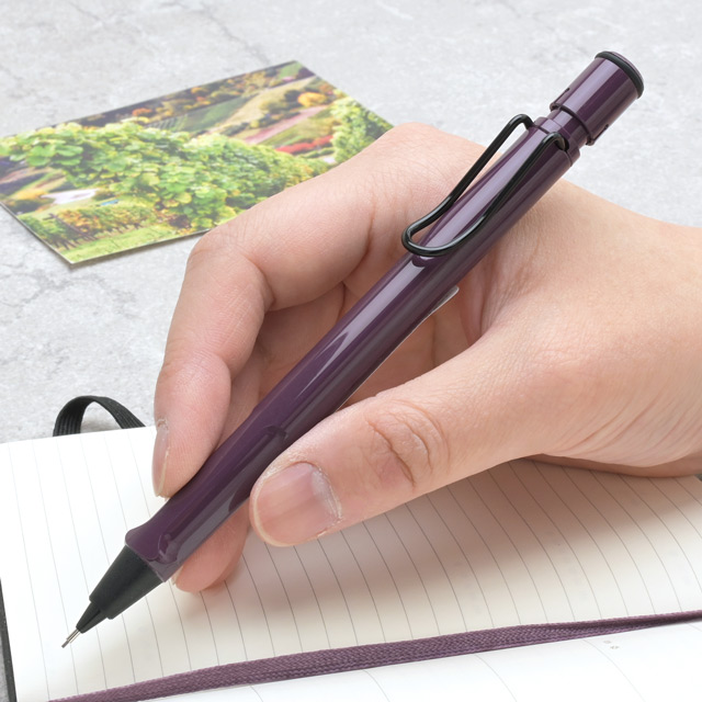 筆記時 LAMY（ラミー） 2024年限定 ペンシル サファリ