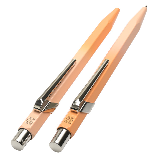 【名入れ一本分 無料】CARAN D'ACHE（カランダッシュ）アジア限定 ボールペン＆0.5mmペンシル フレッシャーズ2024 849 サンセットスカイ ギフトセット 8490-705