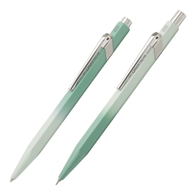 【名入れ一本分 無料】CARAN D'ACHE（カランダッシュ）限定品 ボールペン＆0.5mmペンシル フレッシャーズ2025 849 ミスティフォレスト ギフトセット 8490-706