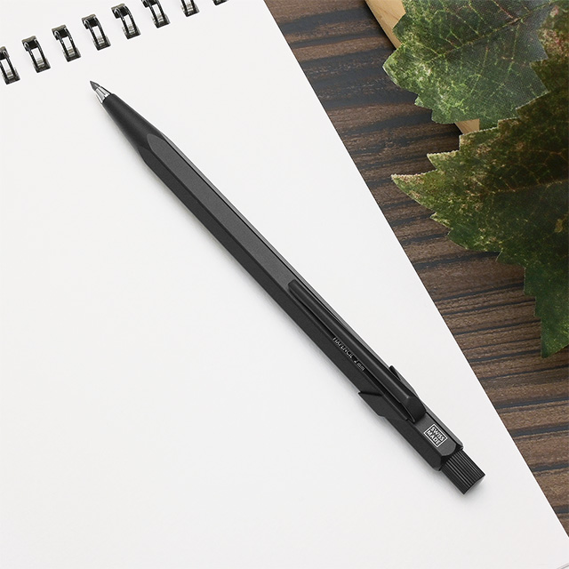 CARAN D'ACHE（カランダッシュ） フィックスペンシル ブラックエディション ブラックコード 2mm0022-496