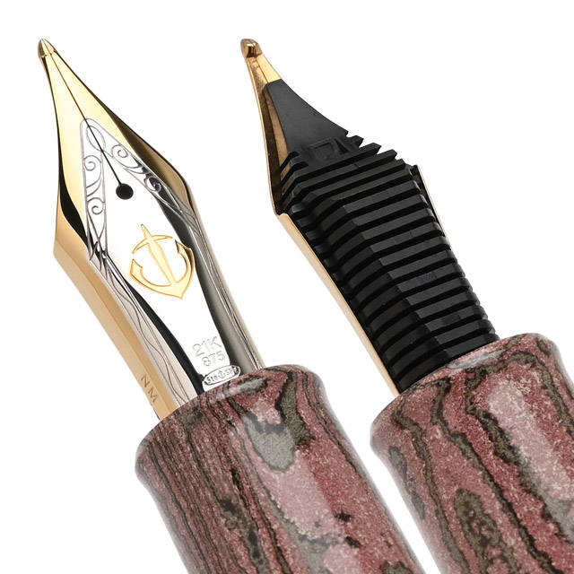 SAILOR セーラー万年筆 限定品 万年筆 長刀研ぎ 積層エボナイト 梅咲