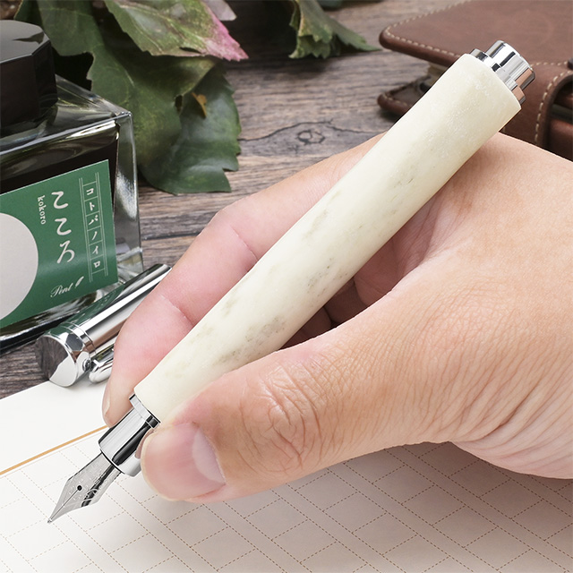鹿の角 職人手作り 万年筆。プレゼントにもおすすめの縁起物。 | ペン