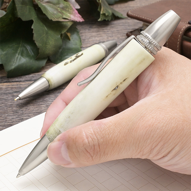 鹿の角 職人手作り ボールペン。ギフトにもおすすめの縁起物。 | ペン