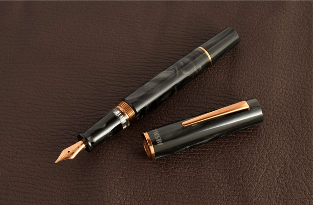TWSBI ツイスビー 万年筆 Obsidian オブシディアン | ペンハウス